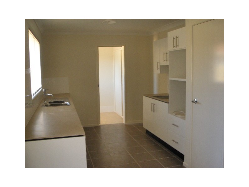 27 Eric Drive, Blackstone QLD 4304