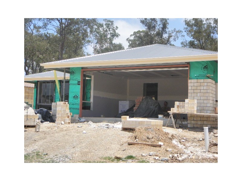 54 Eric Drive, Blackstone QLD 4304