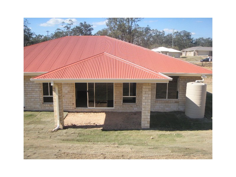 5 Eric Drive, Blackstone QLD 4304