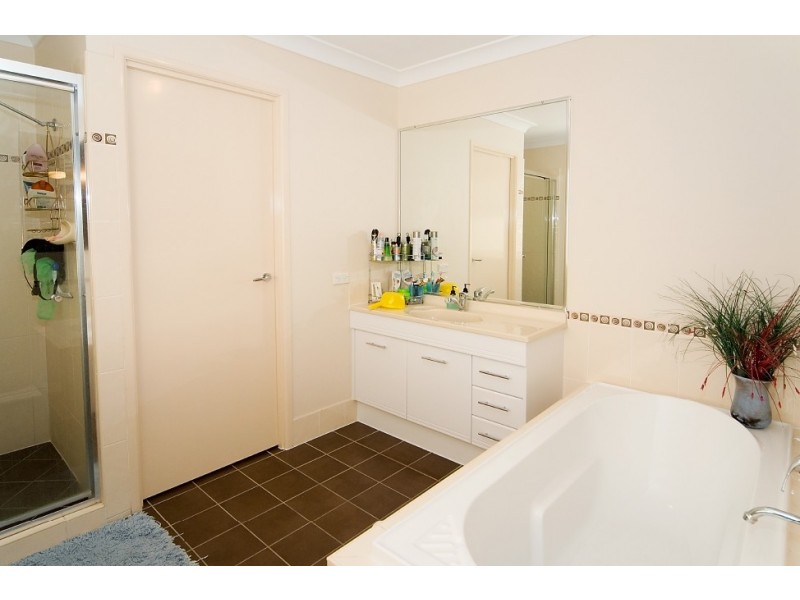 7 Haimes Court, Collingwood Park QLD 4301