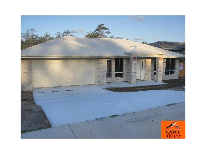 43 Eric Drive, Blackstone QLD 4304