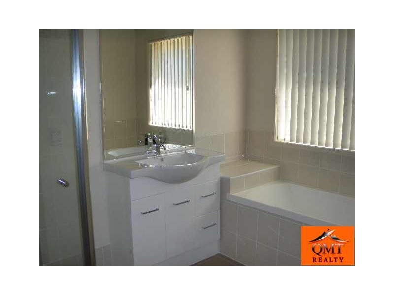 43 Eric Drive, Blackstone QLD 4304