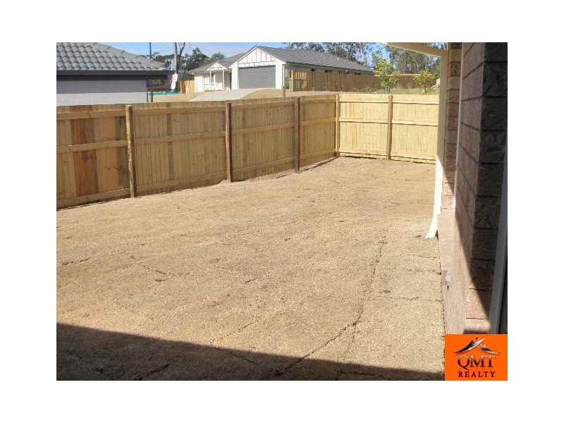 19 Eric Drive, Blackstone QLD 4304