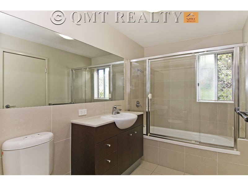 2/17 Cardross Street, Yeerongpilly QLD 4105