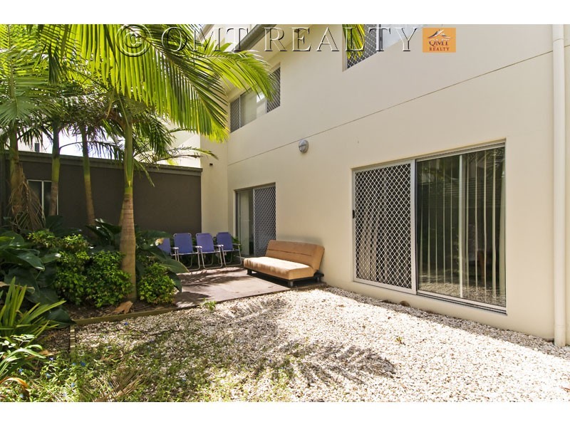2/17 Cardross Street, Yeerongpilly QLD 4105