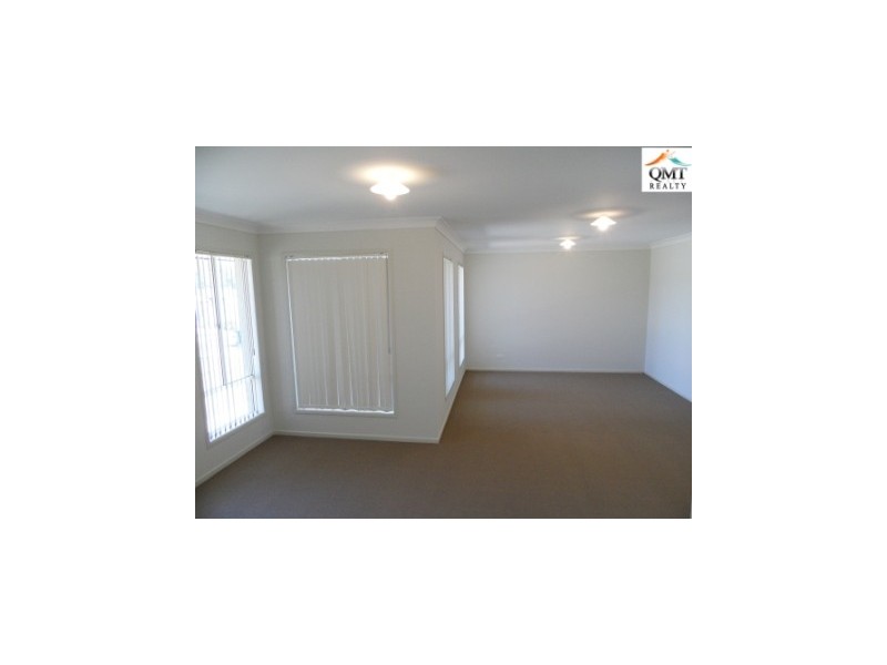 16 Eric Drive, Blackstone QLD 4304