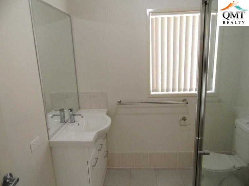 16 Eric Drive, Blackstone QLD 4304
