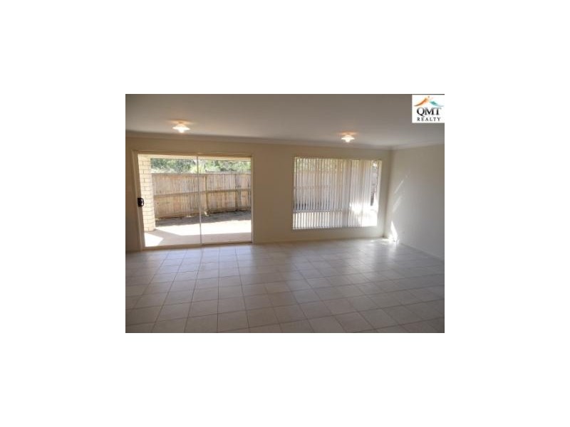 16 Eric Drive, Blackstone QLD 4304