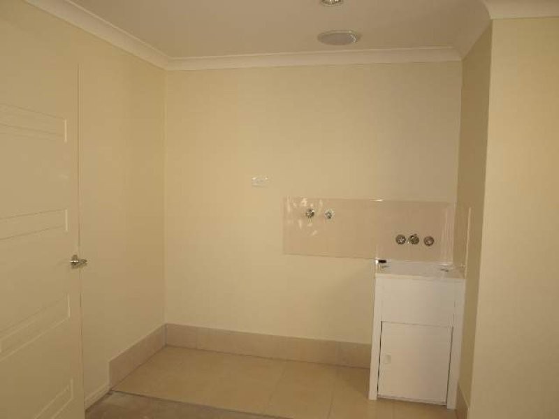 4 ZACHARY ST, Eagleby QLD 4207