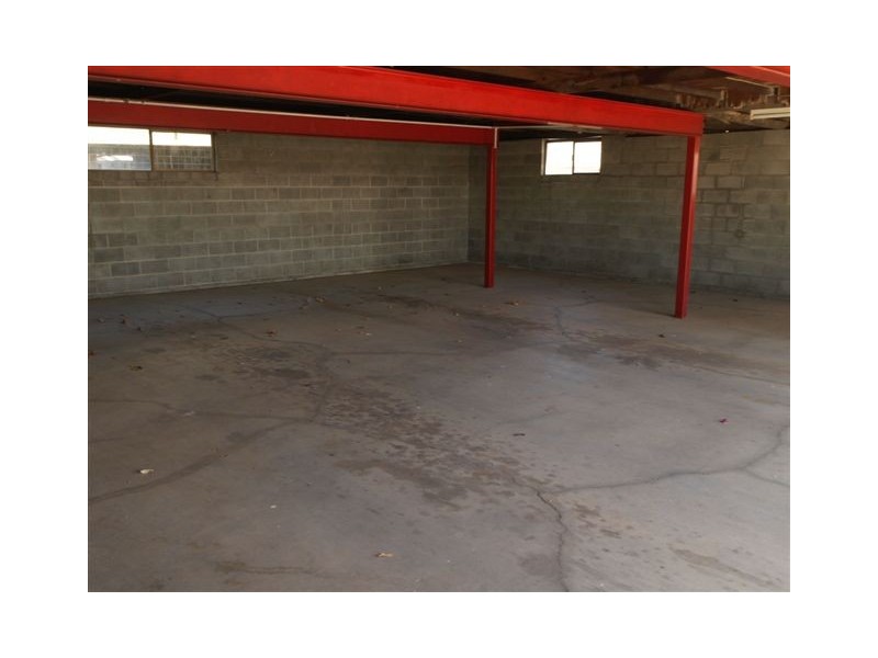 14 SEVENTH AV, Windsor QLD 4030