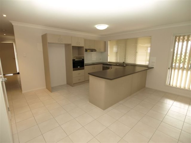 25 Rosabrook Crescent, Ormeau QLD 4208
