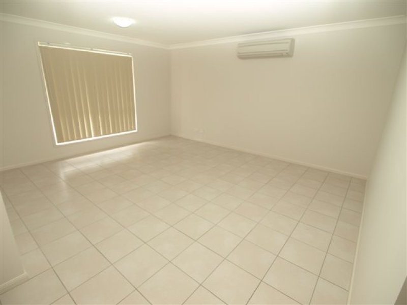 25 Rosabrook Crescent, Ormeau QLD 4208