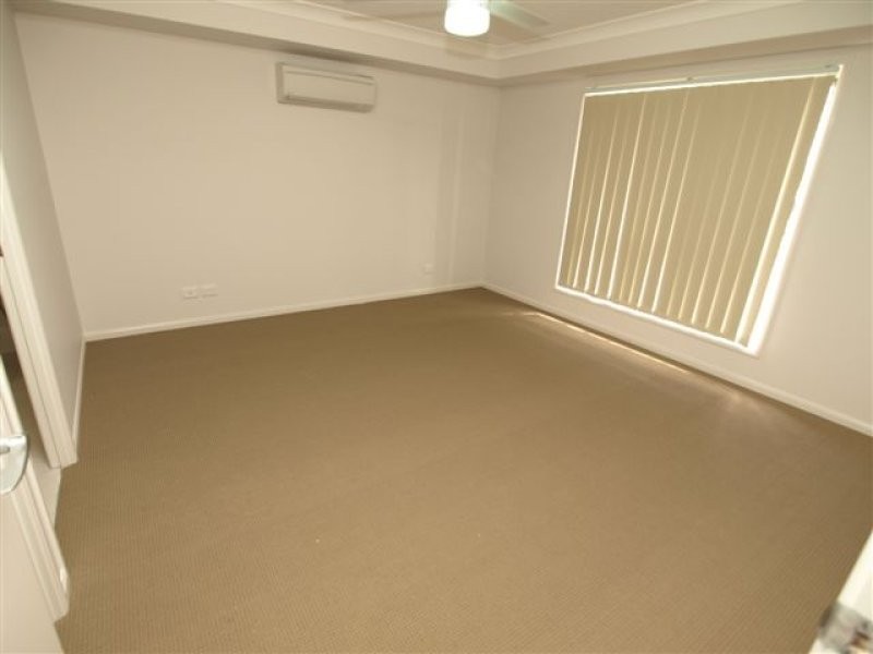 25 Rosabrook Crescent, Ormeau QLD 4208
