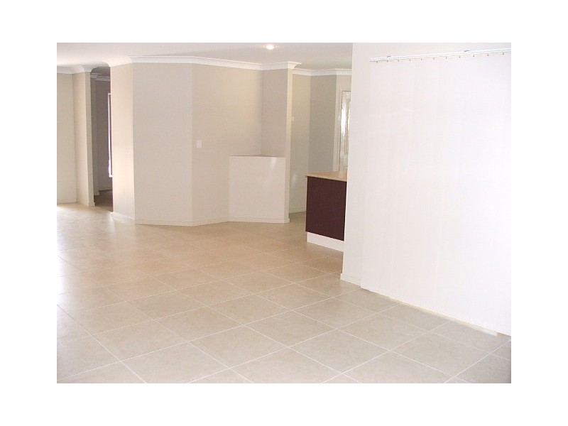 15 YOVAN COURT, Loganlea QLD 4131