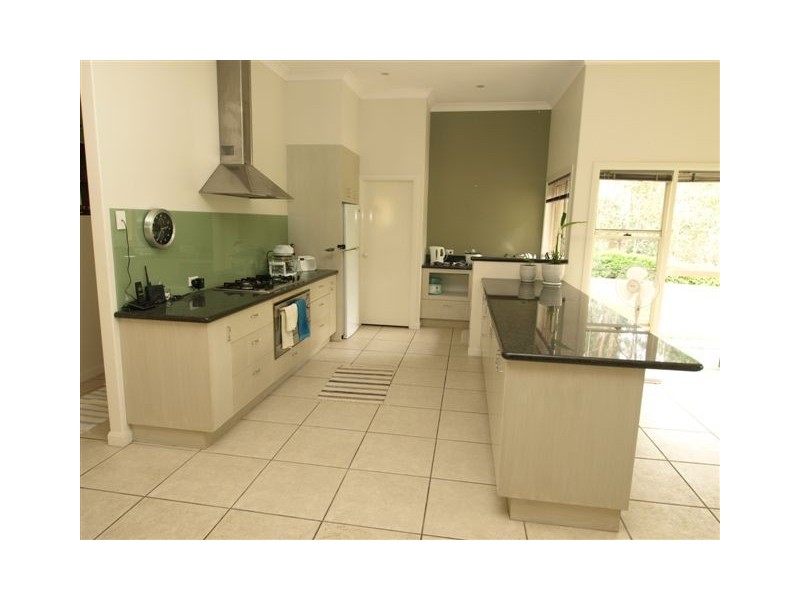 272 Kangaroo Gully Road, Bellbowrie QLD 4070