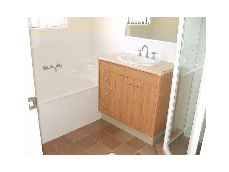 48 MOFFATT RD, Waterford West QLD 4133