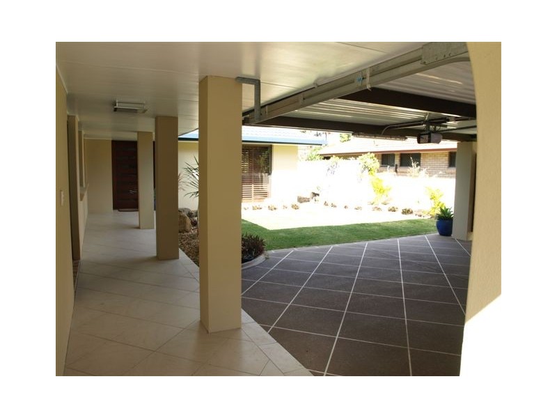 202 TALLEBUDGERA DRIVE, Palm Beach QLD 4221