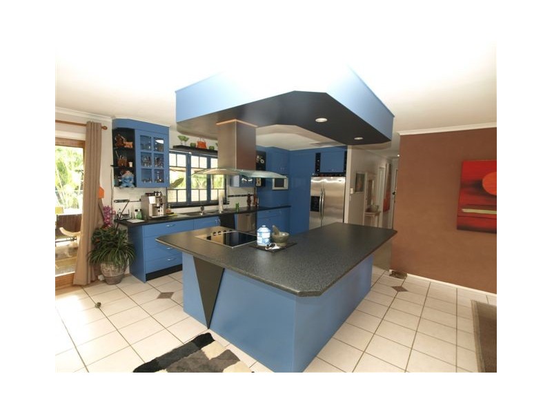 8 Barcelona Place, Slacks Creek QLD 4127