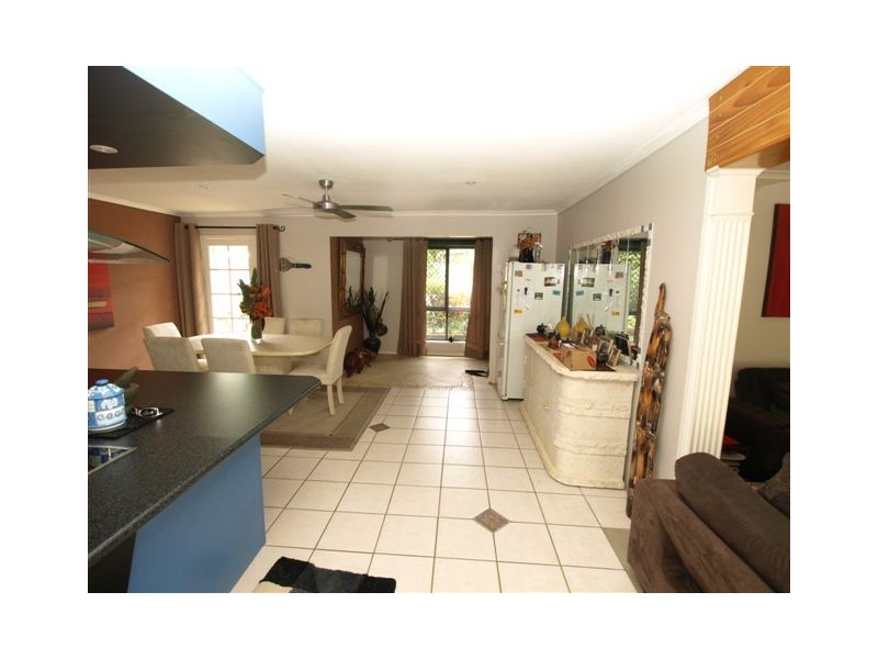 8 Barcelona Place, Slacks Creek QLD 4127