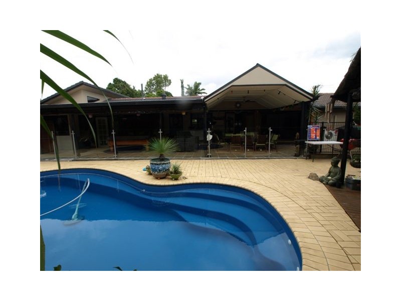 8 Barcelona Place, Slacks Creek QLD 4127