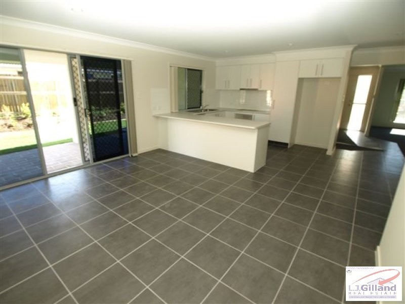 14 CHAKA STREET, Hillcrest QLD 4118