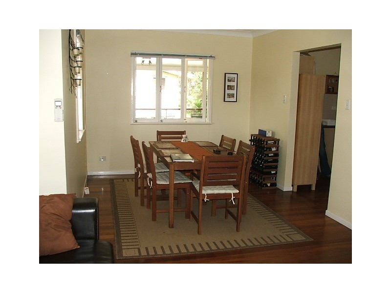 15 DERAMORE STREET, Wavell Heights QLD 4012