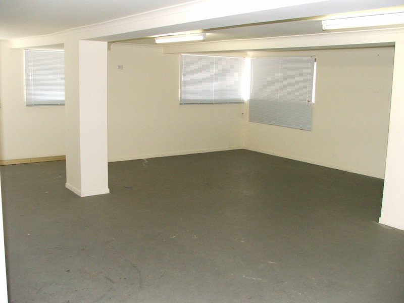 15 DERAMORE STREET, Wavell Heights QLD 4012