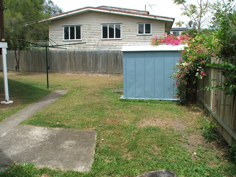 15 DERAMORE STREET, Wavell Heights QLD 4012