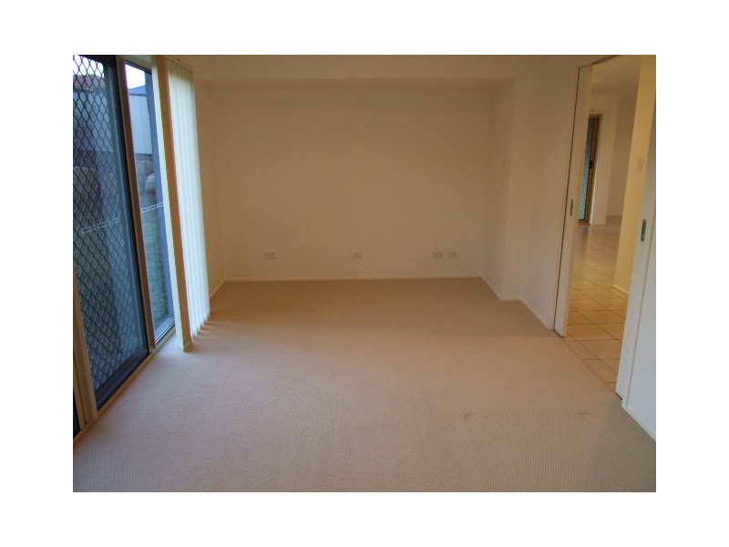 11 Hayman St, Redland Bay QLD 4165