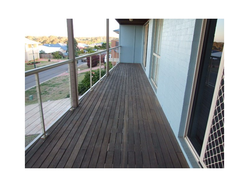 11 Hayman St, Redland Bay QLD 4165