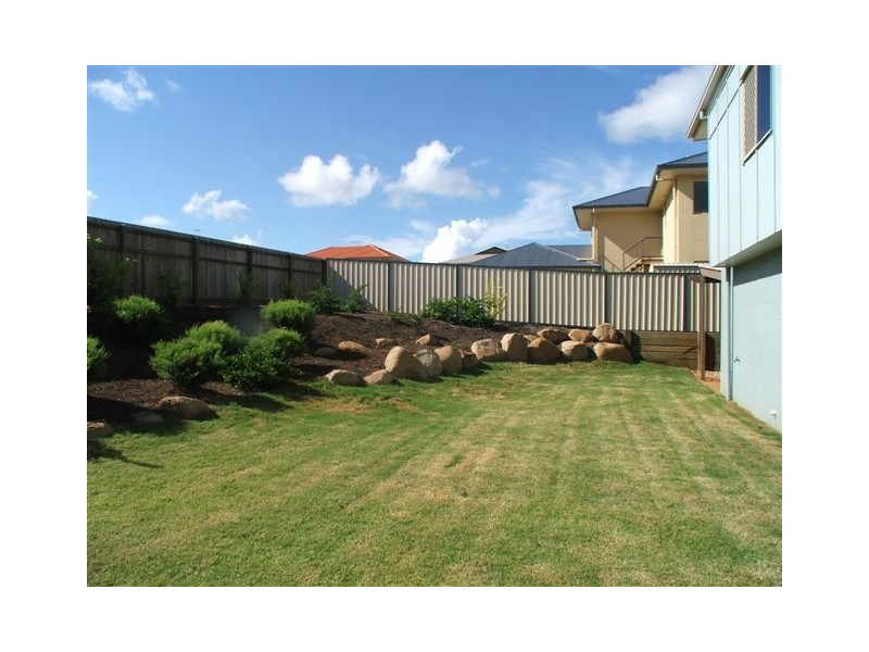 11 Hayman St, Redland Bay QLD 4165