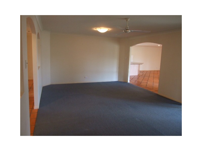 3 SUNHAVEN CRES, Kuraby QLD 4112
