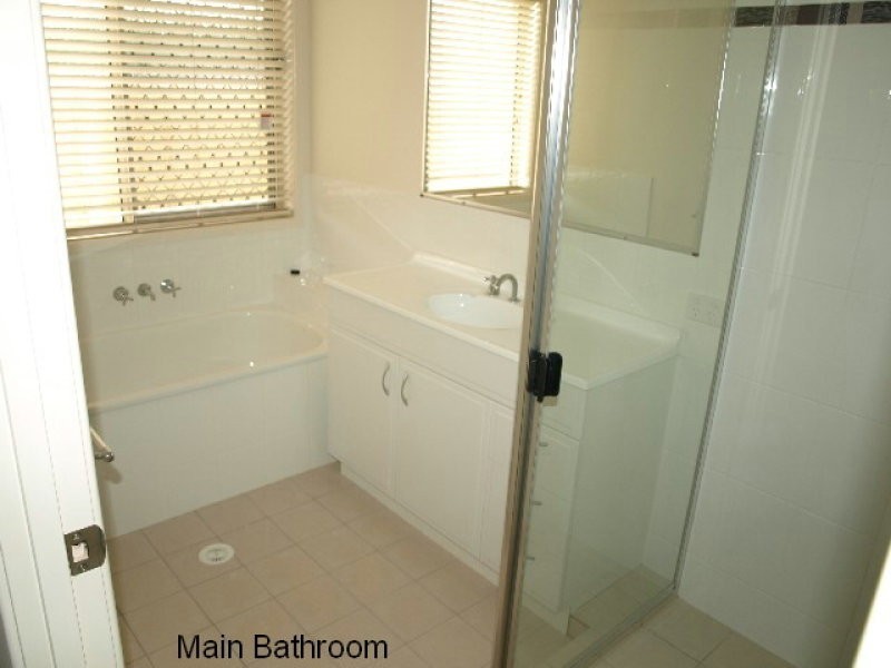 12 SYCAMORE CLOSE, Calamvale QLD 4116