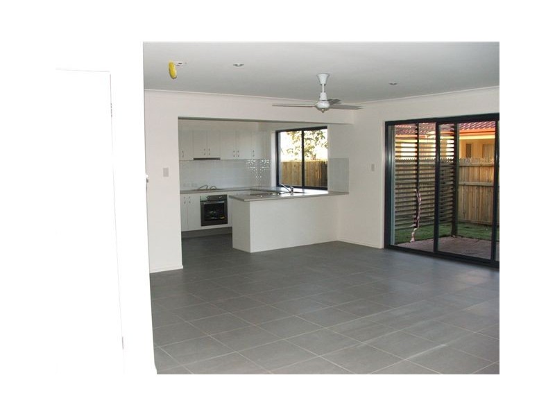 16 WHATMORE PLACE, Manly West QLD 4179