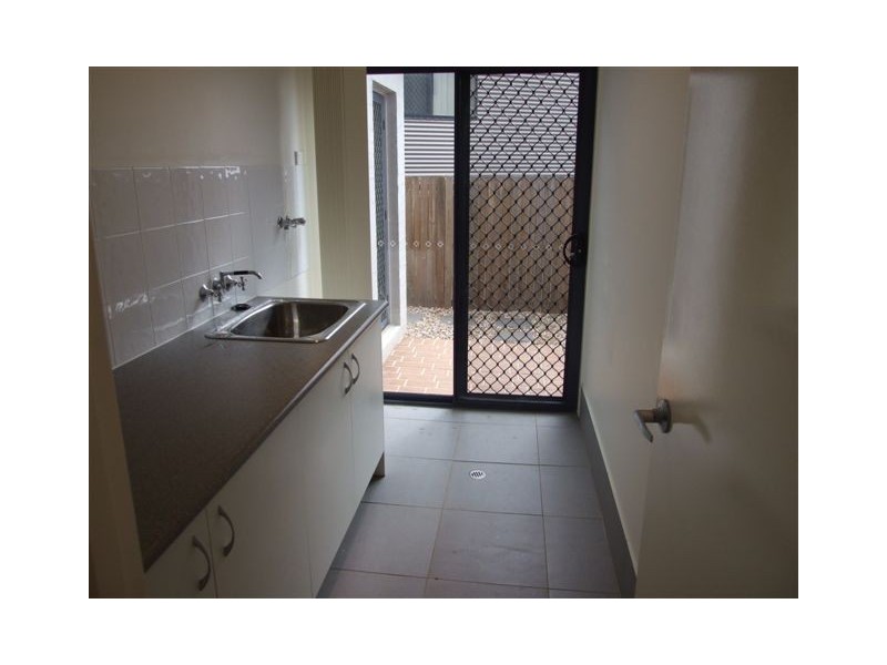 16 WHATMORE PLACE, Manly West QLD 4179