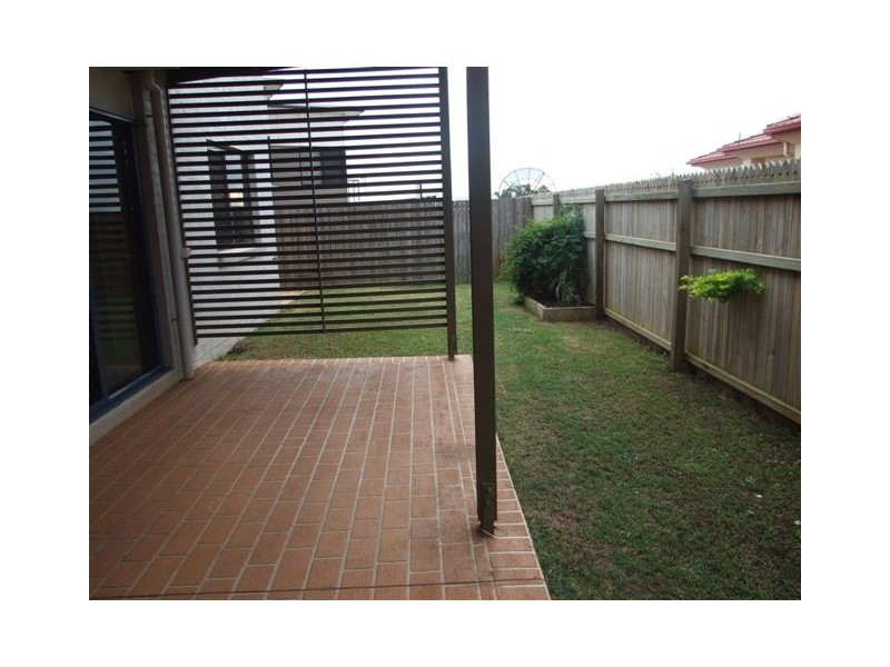 16 WHATMORE PLACE, Manly West QLD 4179