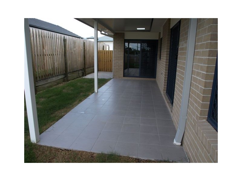 4 NICHOLLS DRIVE, Redbank Plains QLD 4301