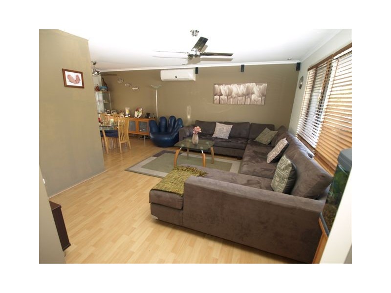 1 BOONAH COURT, Helensvale QLD 4212