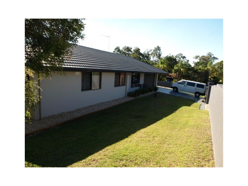 1 BOONAH COURT, Helensvale QLD 4212