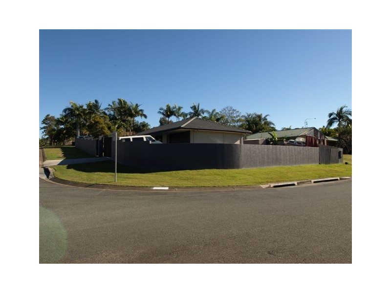 1 BOONAH COURT, Helensvale QLD 4212
