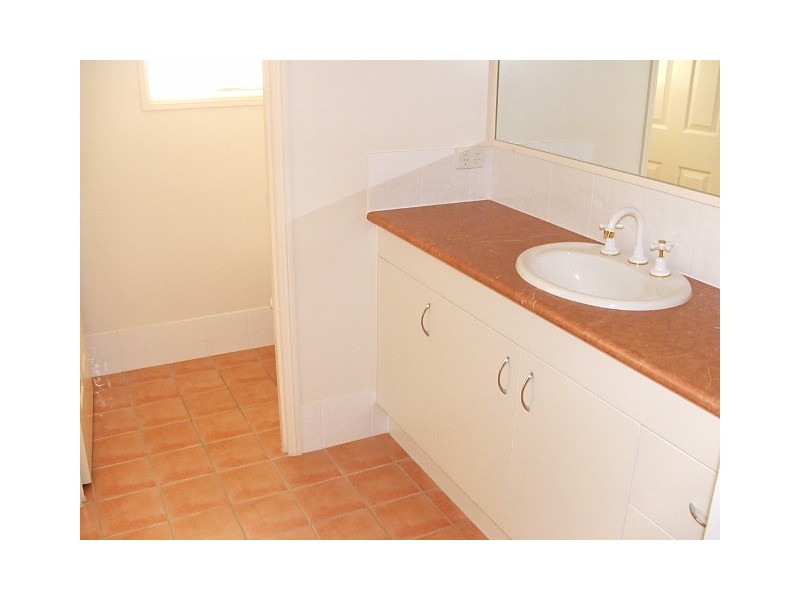 16 St CLAIR COURT, Redland Bay QLD 4165