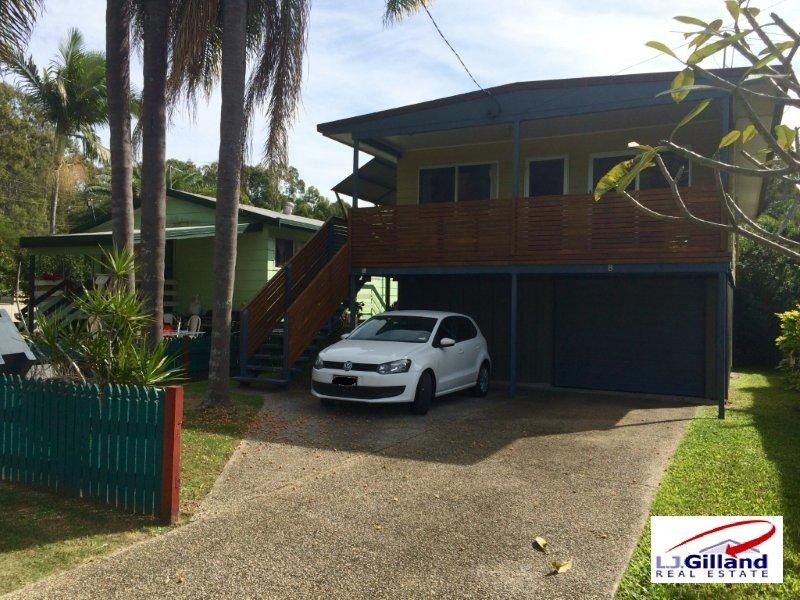 8 Nursery Rd, Holland Park West QLD 4121