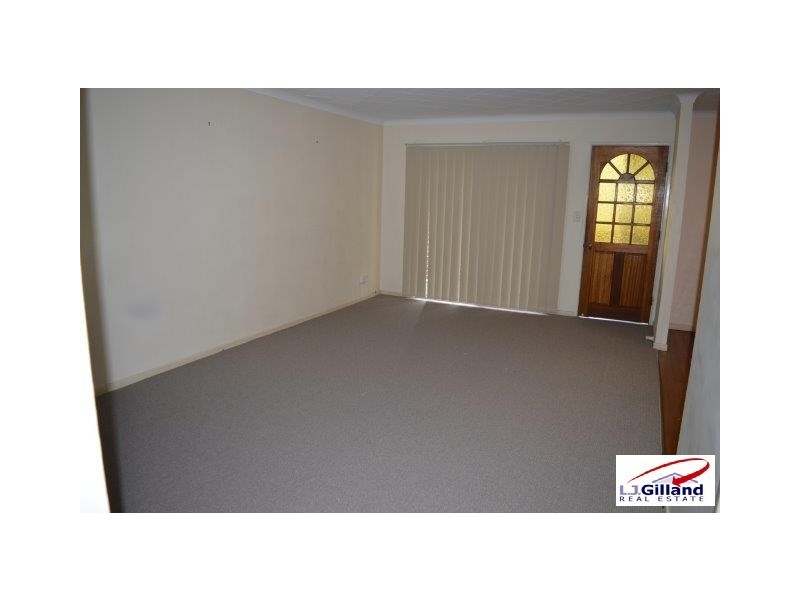 8 Nursery Rd, Holland Park West QLD 4121