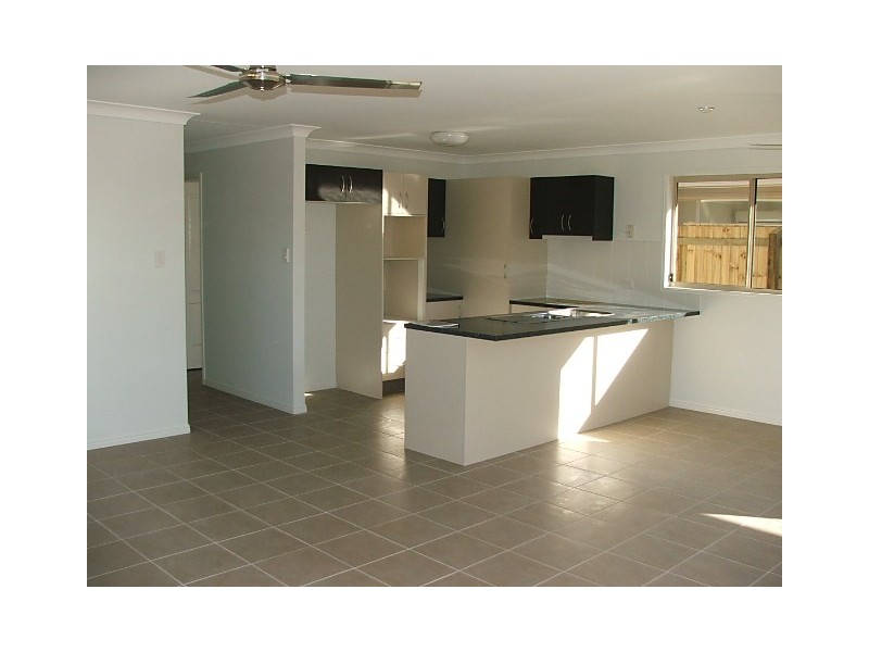 10B Karawatha Street, Springwood QLD 4127