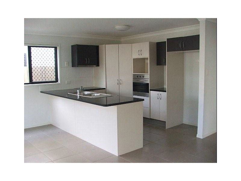 19A TOWER STREET, Springwood QLD 4127