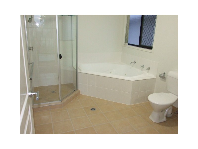 19A TOWER STREET, Springwood QLD 4127