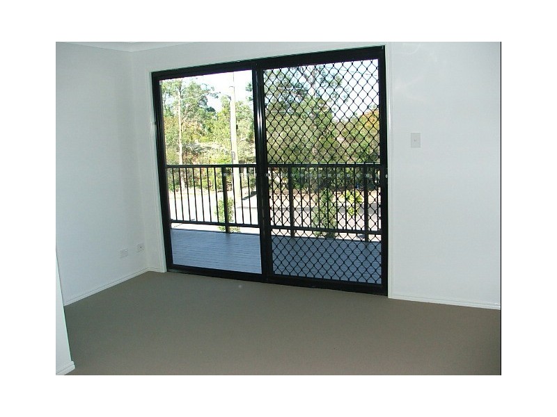 8B KARAWATHA ST, Springwood QLD 4127