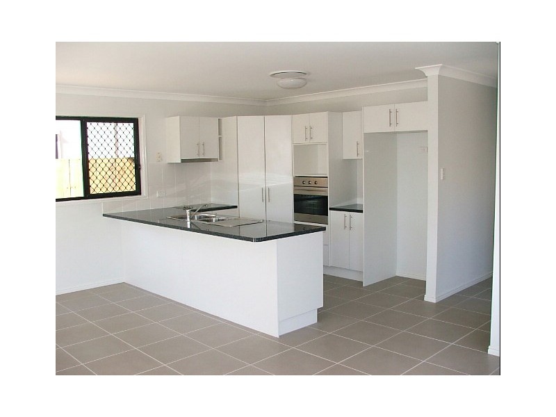 8A Karawath Street, Springwood QLD 4127