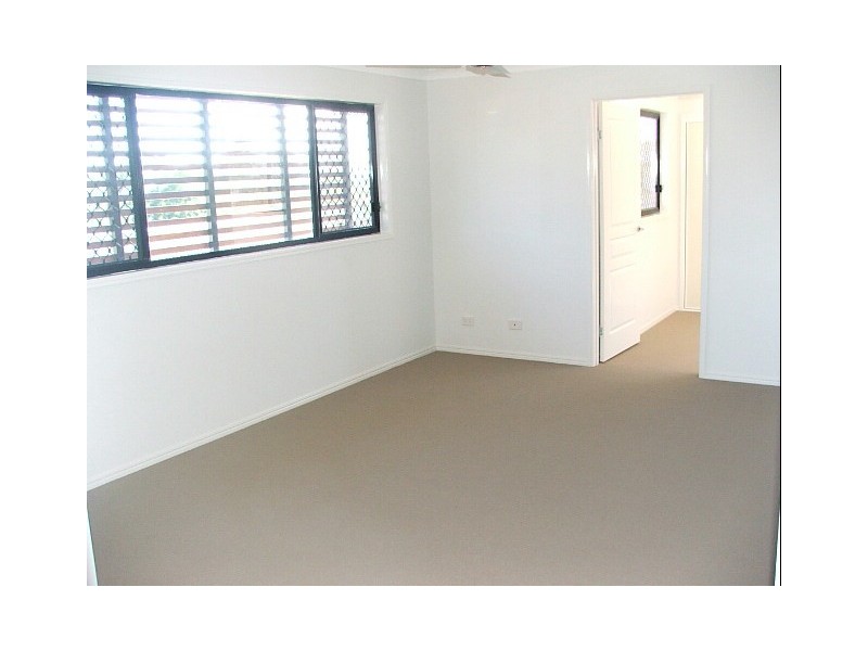 8A Karawath Street, Springwood QLD 4127