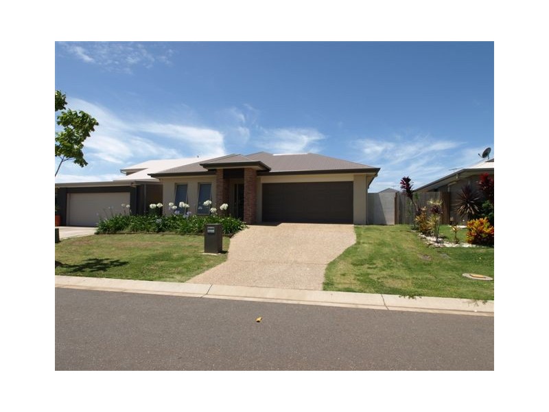 54 Baybrezze Cres, Murrumba Downs QLD 4503